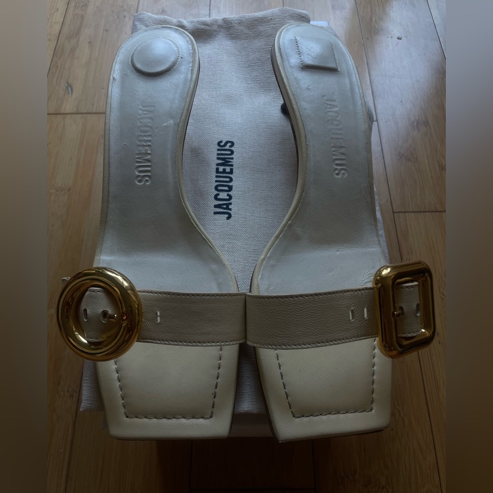 Jacquemus Cream Heels with Gold Accents